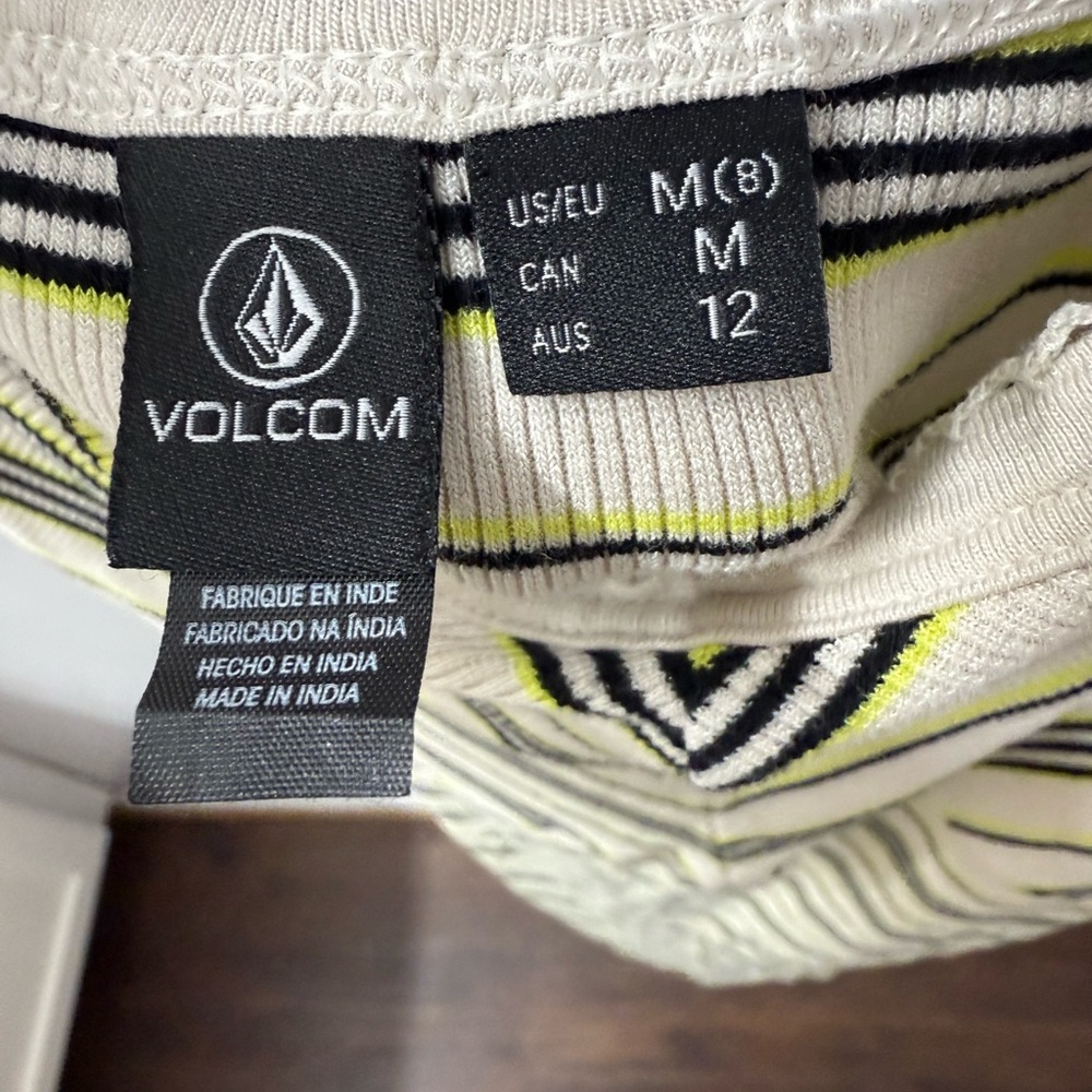 Volcom Dress - Picture 3 of 4